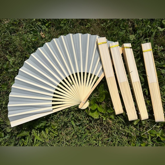 5 Ivory Silk Fans for Wedding Favors - Picture 10 of 10